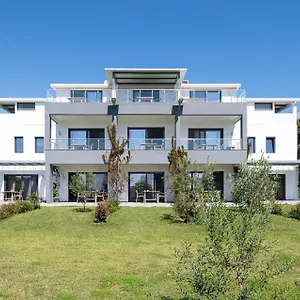 Miranda Roshi Apartment